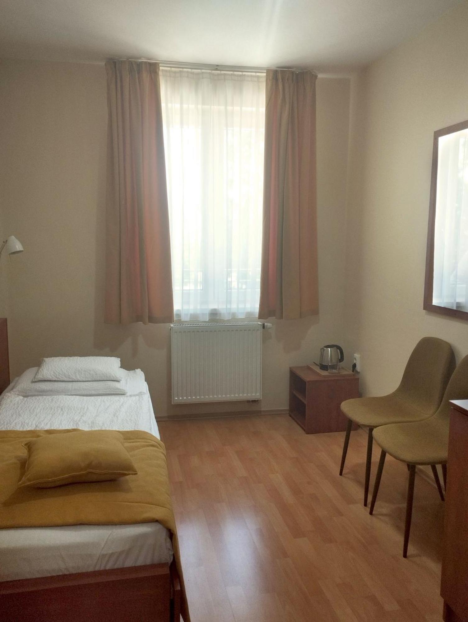 Stan és Panzió Balatonalmádi Exterior foto