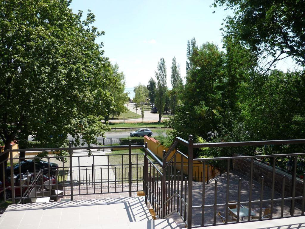 Stan és Panzió Balatonalmádi Exterior foto